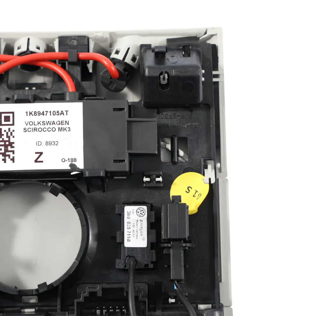 Mk3 Dachleuchte Innenleuchte Schalter für Volkswagen Scirocco mit Teilenummer 1K8947105AT Volkswagen Scirocco Mk3 Dachleuchte Innenleuchte Schalter - SKU 1K8947105AT - Teilenummer 1K8947105AT