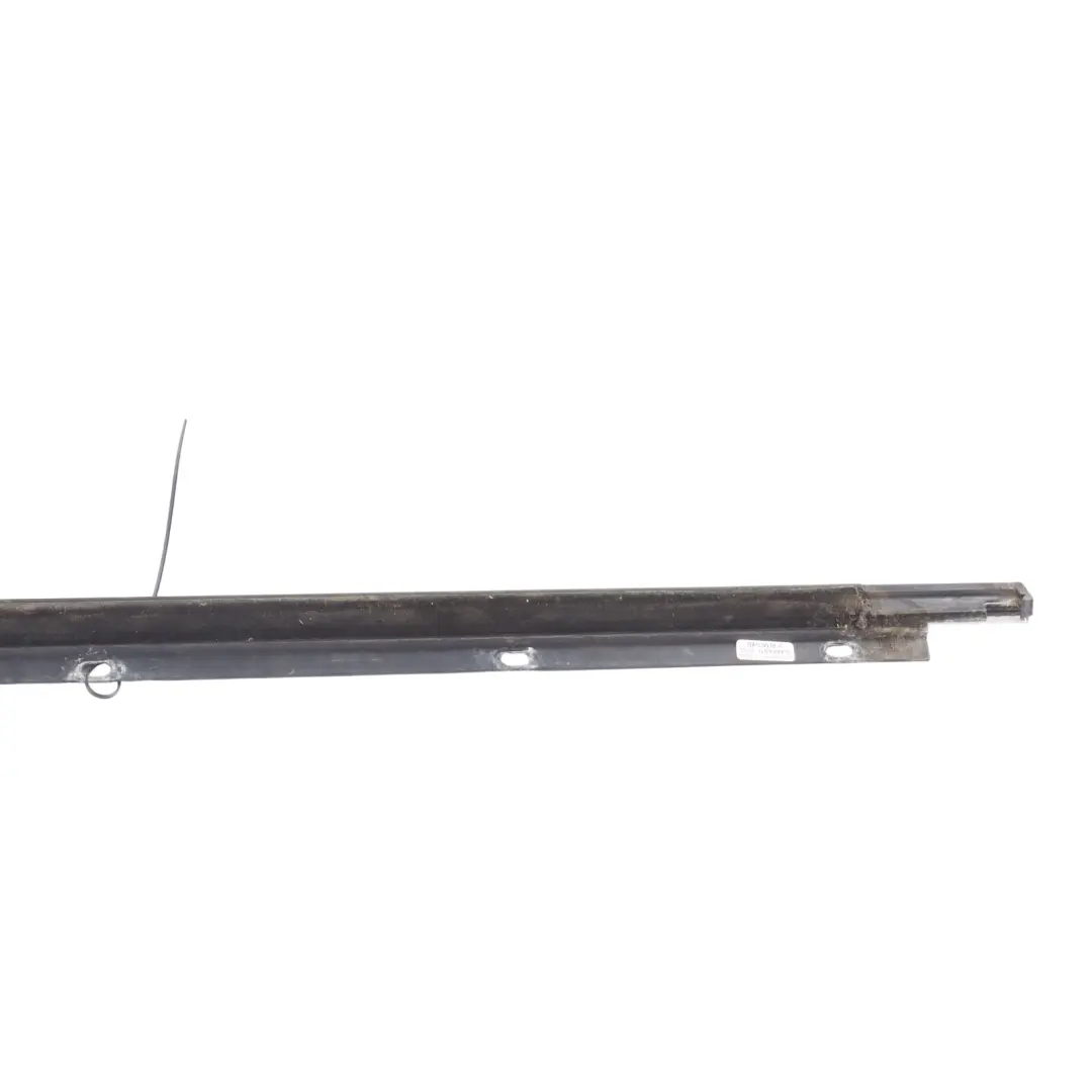 MK6 Joint Ouverture Vitre Extérieur Arrière Gauche pour Volkswagen Golf à propos du numéro de pièce 1K9839475A Volkswagen Golf MK6 Joint Ouverture Vitre Extérieur Arrière Gauche - SKU 1K9839475A - Numéro de pièce 1K9839475A