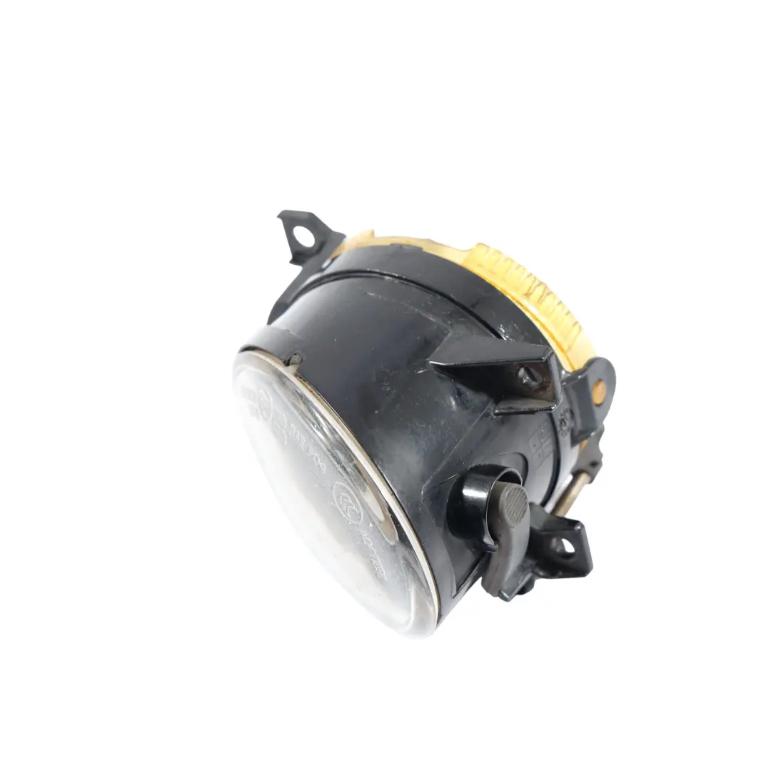 Feu Antibrouillard Halogène Droit pour VW Volkswagen Scirocco III Golf V à propos du numéro de pièce 1T0941700D VW Volkswagen Scirocco III Golf V Feu Antibrouillard Halogène Droit - SKU 1T0941700D - Numéro de pièce 1T0941700D