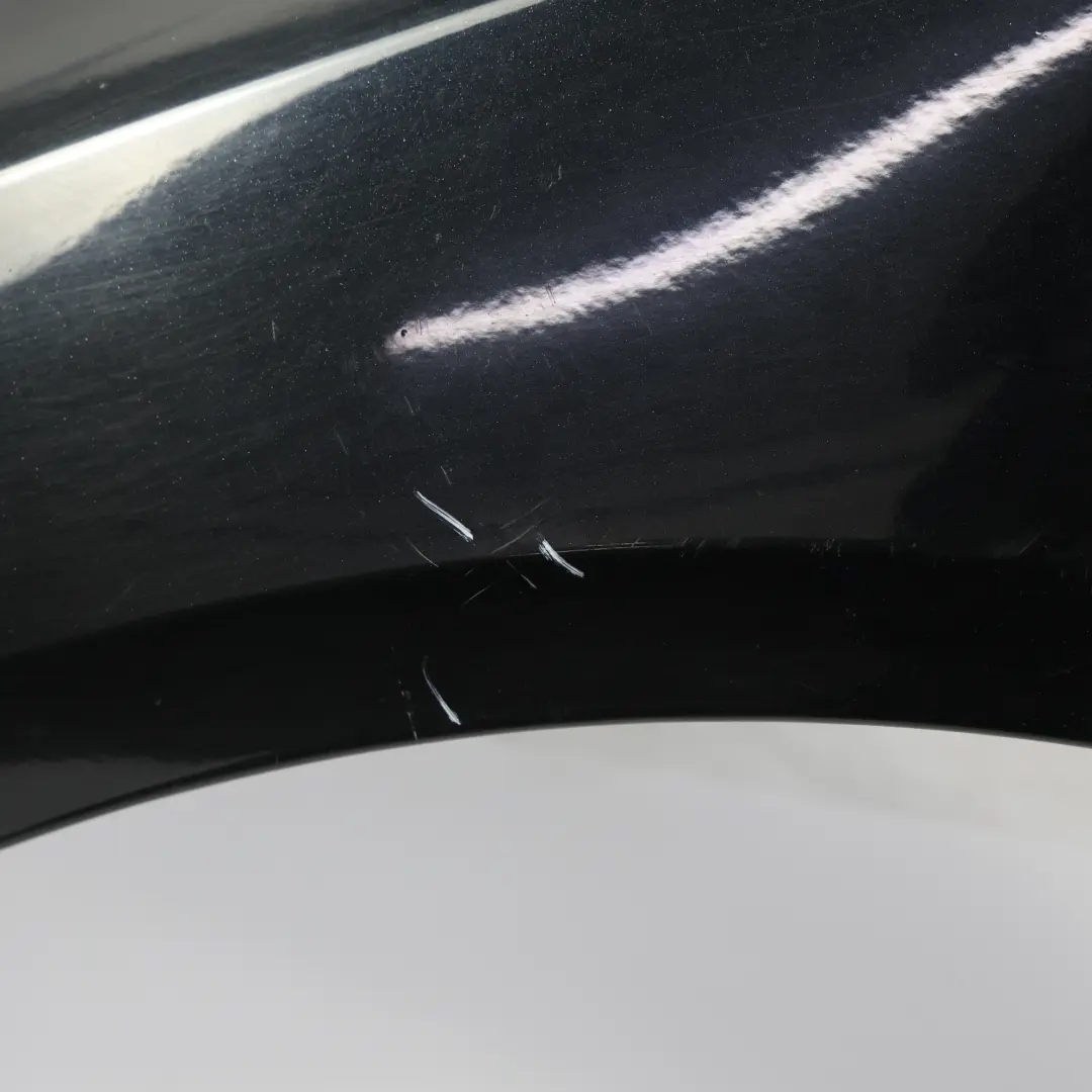 Panneau Latéral Avant Gauche Aile Avant Panther Black Noir - D9 pour Ford Focus III à propos du numéro de pièce 2171304 Ford Focus III Panneau Latéral Avant Gauche Aile Avant Panther Black Noir - D9 - SKU 2171304-PBL - Numéro de pièce 2171304