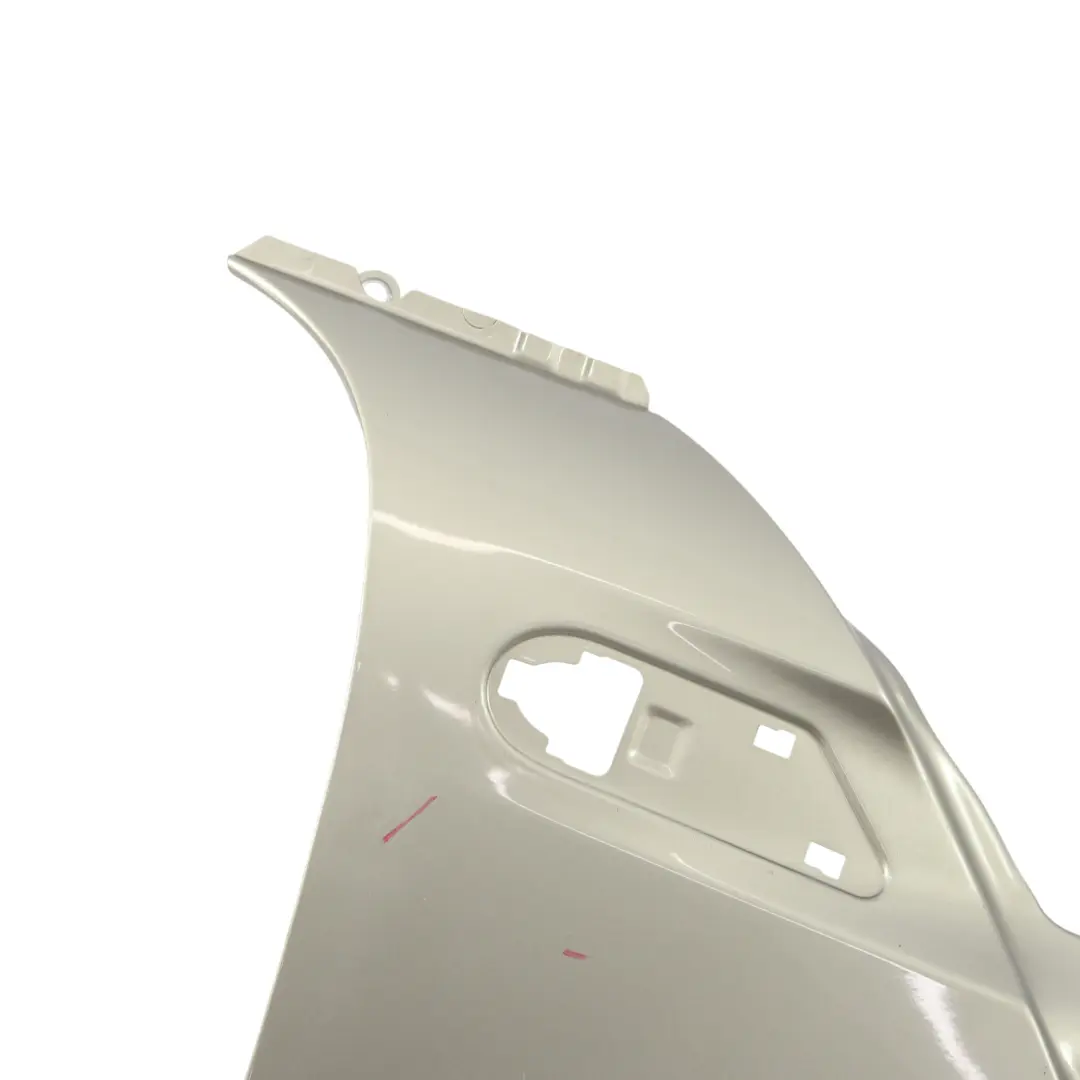 Panel Lateral Delantero Ala Derecha Sparkling Silver - A60 para Mini R55 R56 R57 con número de pieza 2754726 Mini R55 R56 R57 Panel Lateral Delantero Ala Derecha Sparkling Silver - A60 - SKU 2754726-SS4 - Número de pieza 2754726