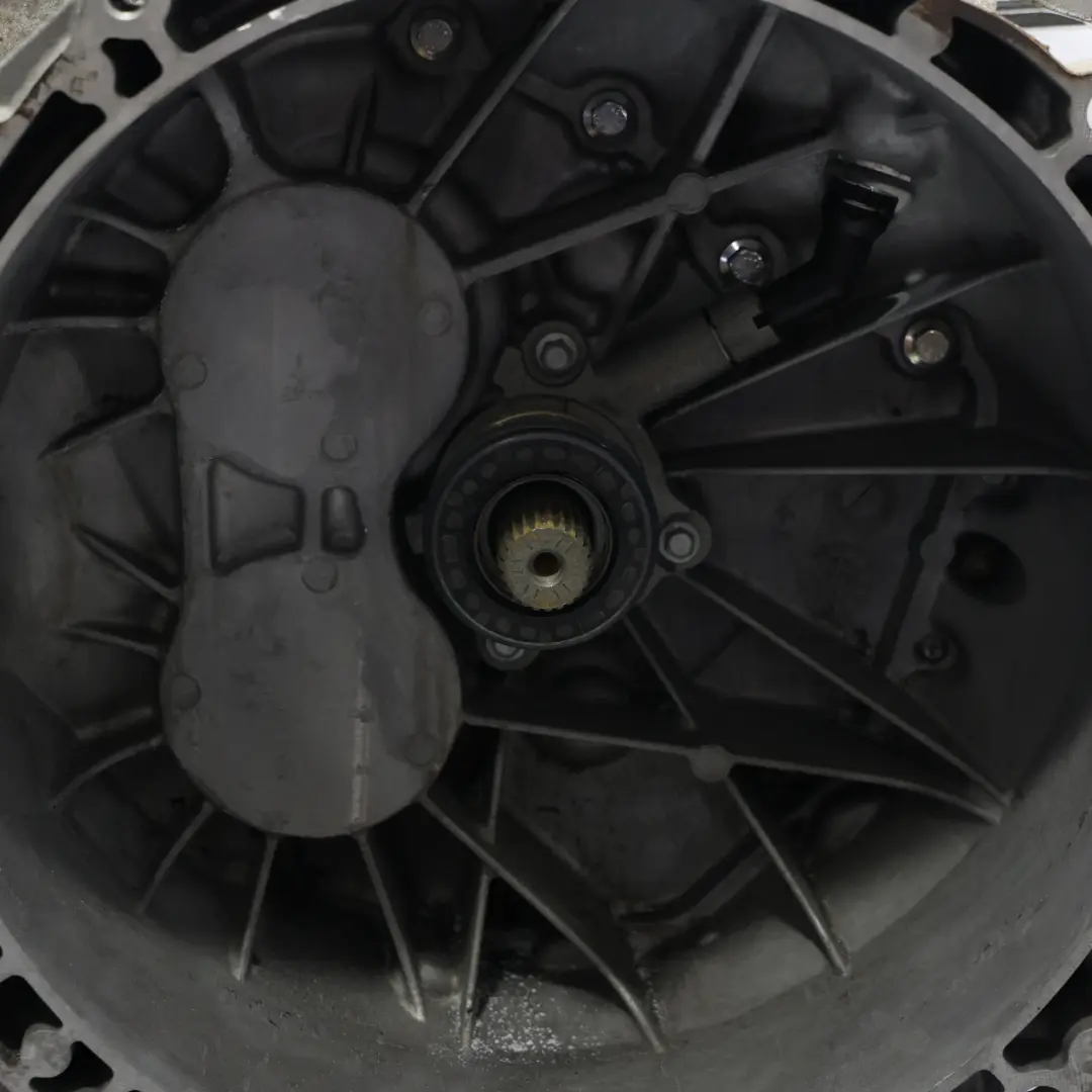 BCFB Manualna Skrzynia Biegów KK2R7002FGB do Ford Transit Custom 2.0 Ecoblue D o numerze 2830438 Ford Transit Custom 2.0 Ecoblue D BCFB Manualna Skrzynia Biegów KK2R7002FGB - SKU 2830438 - Numer Części 2830438