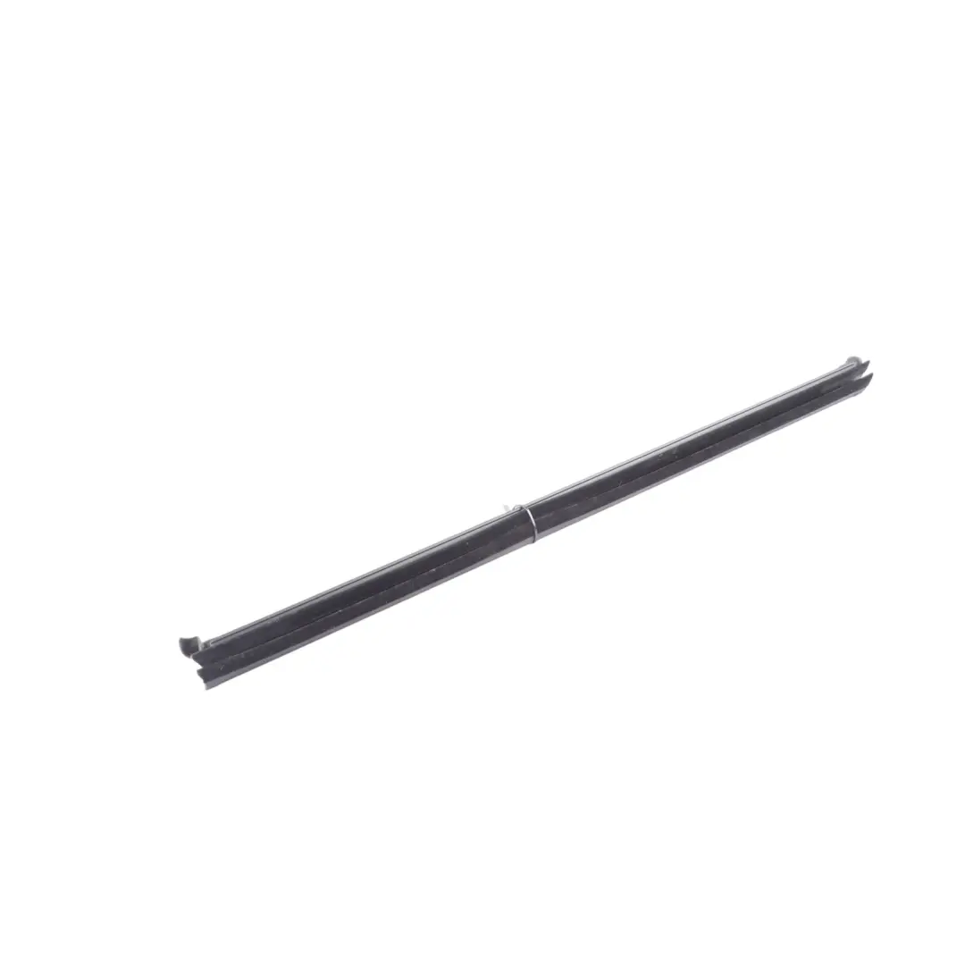Guarnizione Finestrino Posteriore Sinistro per Volkswagen T-Roc R A11 con numero di parte 2GA837479B Volkswagen T-Roc R A11 Guarnizione Finestrino Posteriore Sinistro - SKU 2GA837479B - Numero di parte 2GA837479B