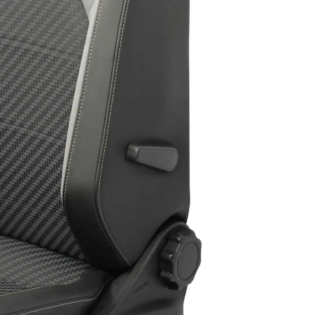 R-Line Fotel Przedni Lewy Przód Materiałowy Czarno Szary do Volkswagen T-Roc o numerze 2GA881805BR Volkswagen T-Roc R-Line Fotel Przedni Lewy Przód Materiałowy Czarno Szary - SKU 2GA881805BR-1 - Numer Części 2GA881805BR