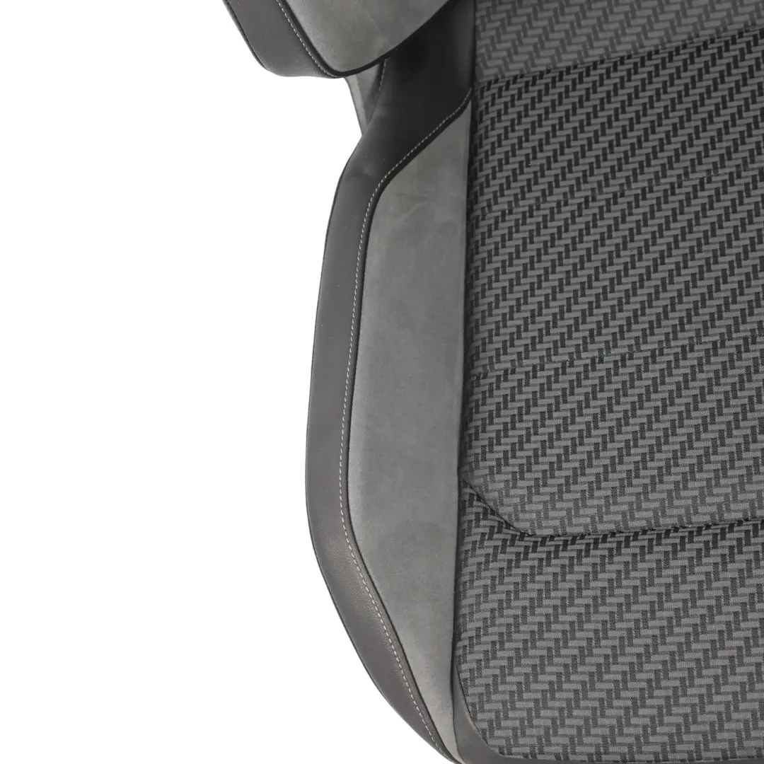 R-Line Siège Avant Gauche Tissu Velours Noir Et Gris pour Volkswagen T-Roc à propos du numéro de pièce 2GA881805BR Volkswagen T-Roc R-Line Siège Avant Gauche Tissu Velours Noir Et Gris - SKU 2GA881805BR-1 - Numéro de pièce 2GA881805BR