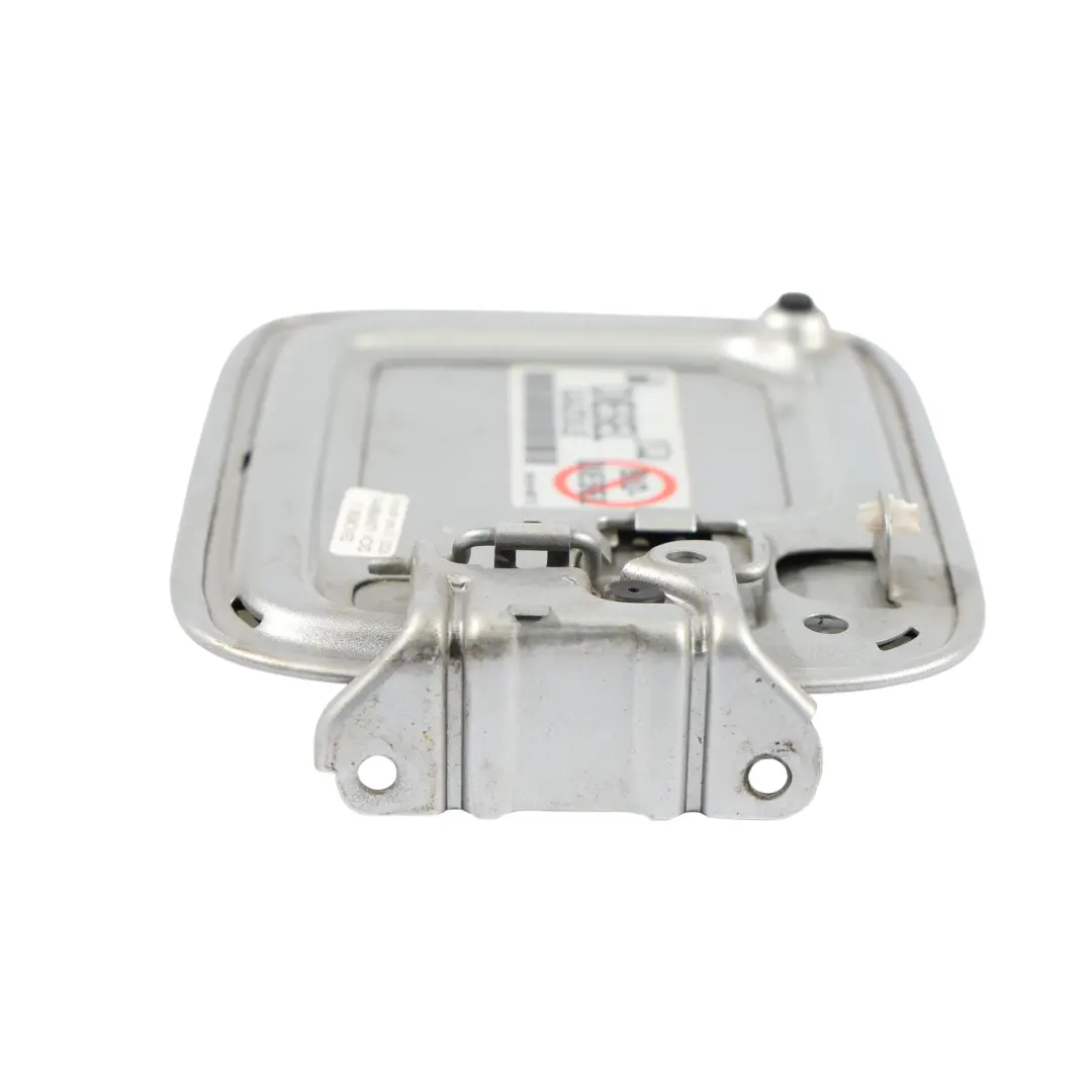 2K Klapka Wlewu Paliwa Srebrna - A7W do Volkswagen Caddy Maxi o numerze 2K0809905E Volkswagen Caddy Maxi 2K Klapka Wlewu Paliwa Srebrna - A7W - SKU 2K0809905E-RES - Numer Części 2K0809905E