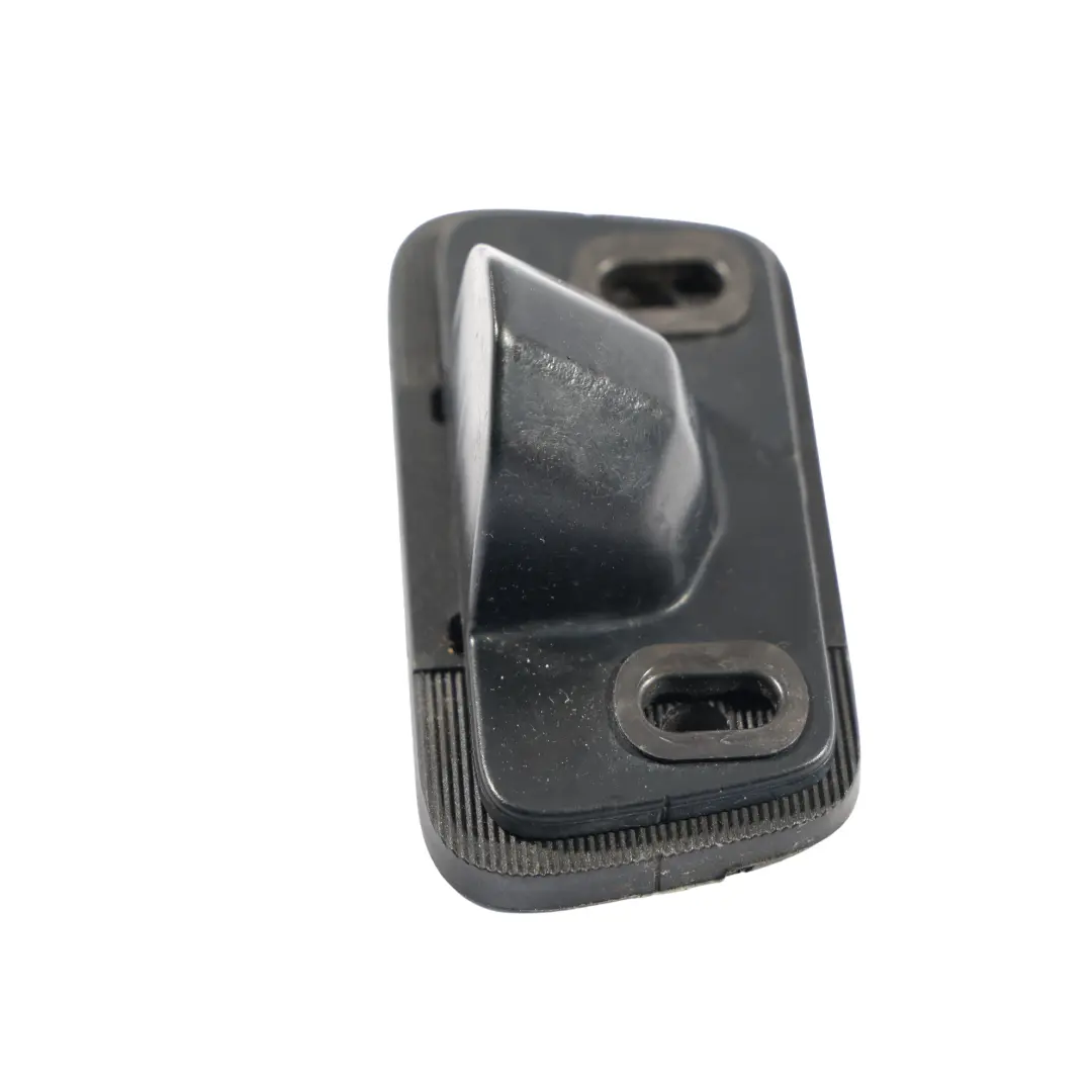 2K Mk3 Chiusura Portellone Posteriore per Volkswagen Caddy con numero di parte 2K0827683B Volkswagen Caddy 2K Mk3 Chiusura Portellone Posteriore - SKU 2K0827683B - Numero di parte 2K0827683B