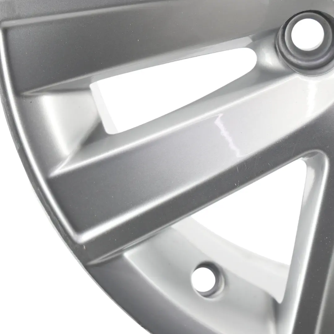 2K Jante En Alliage Argentée 15" 6J ET:47 pour Volkswagen Caddy à propos du numéro de pièce 2K5601025 Volkswagen Caddy 2K Jante En Alliage Argentée 15" 6J ET:47 - SKU 2K5601025-2 - Numéro de pièce 2K5601025