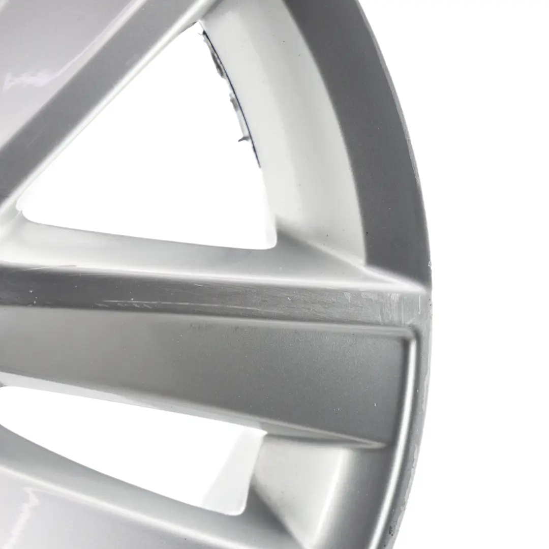 2K Cerchio In Lega Argento 15" 6J ET:47 per Volkswagen Caddy con numero di parte 2K5601025 Volkswagen Caddy 2K Cerchio In Lega Argento 15" 6J ET:47 - SKU 2K5601025-2 - Numero di parte 2K5601025