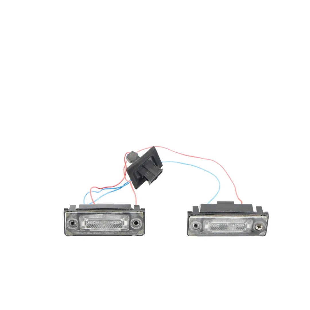 2K Luces De Matrícula Trasera Paneles De Luz para VW Volkswagen Caddy con número de pieza 2K5827740B VW Volkswagen Caddy 2K Luces De Matrícula Trasera Paneles De Luz - SKU 2K5827740B - Número de pieza 2K5827740B