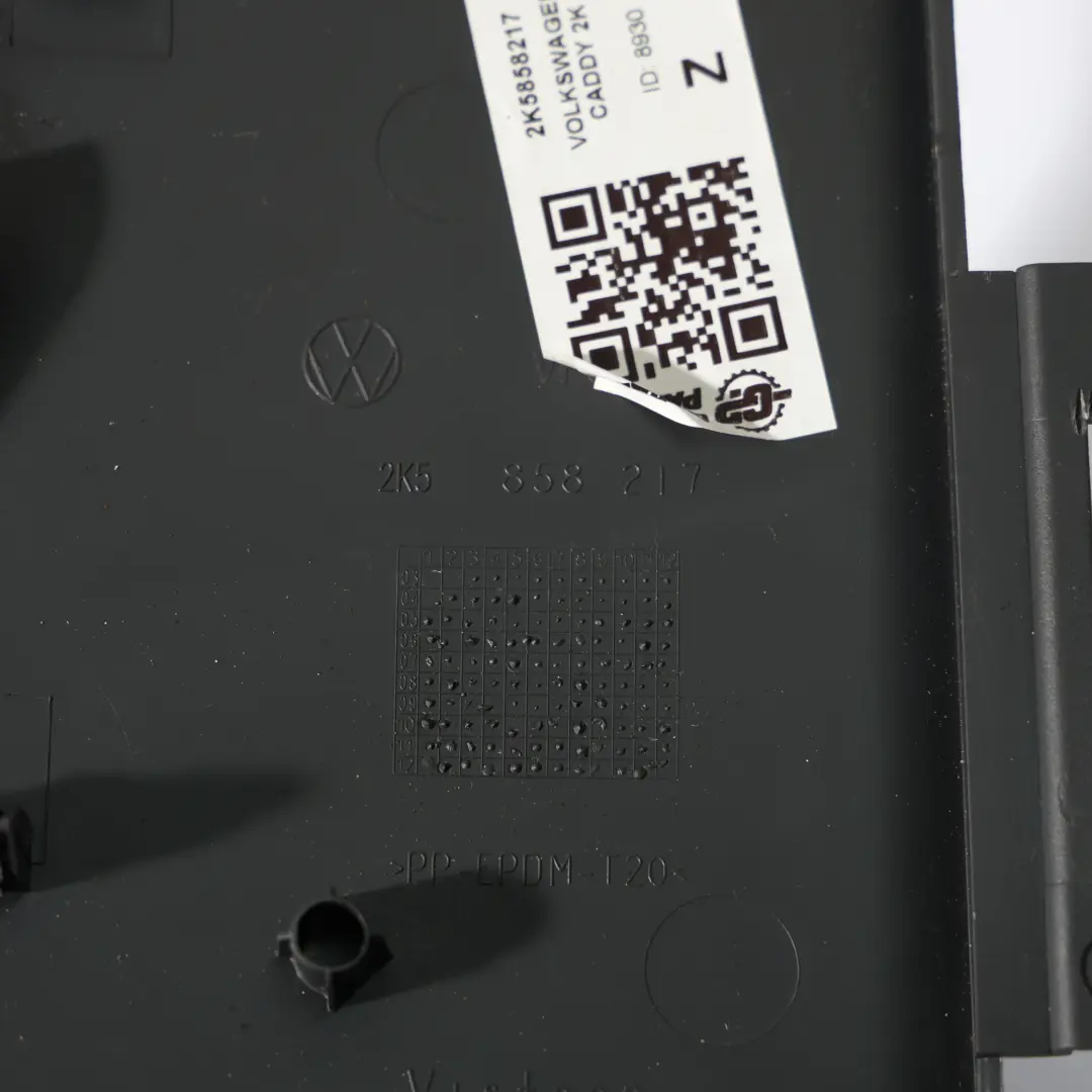 2K Osłona Boczna Deski Rozdzielczej Lewa do Volkswagen Caddy o numerze 2K5858217 Volkswagen Caddy 2K Osłona Boczna Deski Rozdzielczej Lewa - SKU 2K5858217 - Numer Części 2K5858217