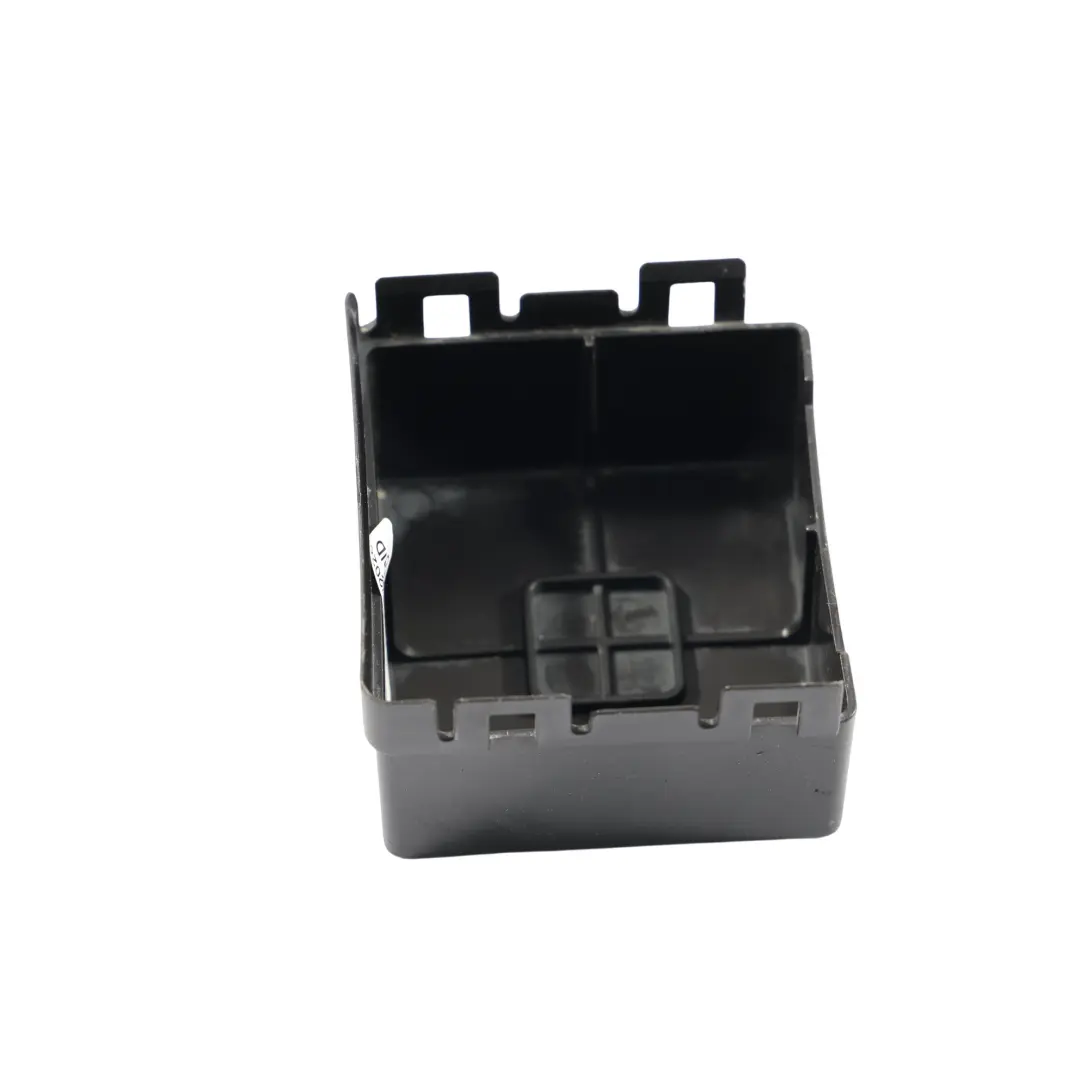 Tapa De La Caja De Fusibles Embellecedora para Ford B-Max Fiesta VI con número de pieza 2S6T-14A076-BA Ford B-Max Fiesta VI Tapa De La Caja De Fusibles Embellecedora - SKU 2S6T-14A076-BA - Número de pieza 2S6T-14A076-BA