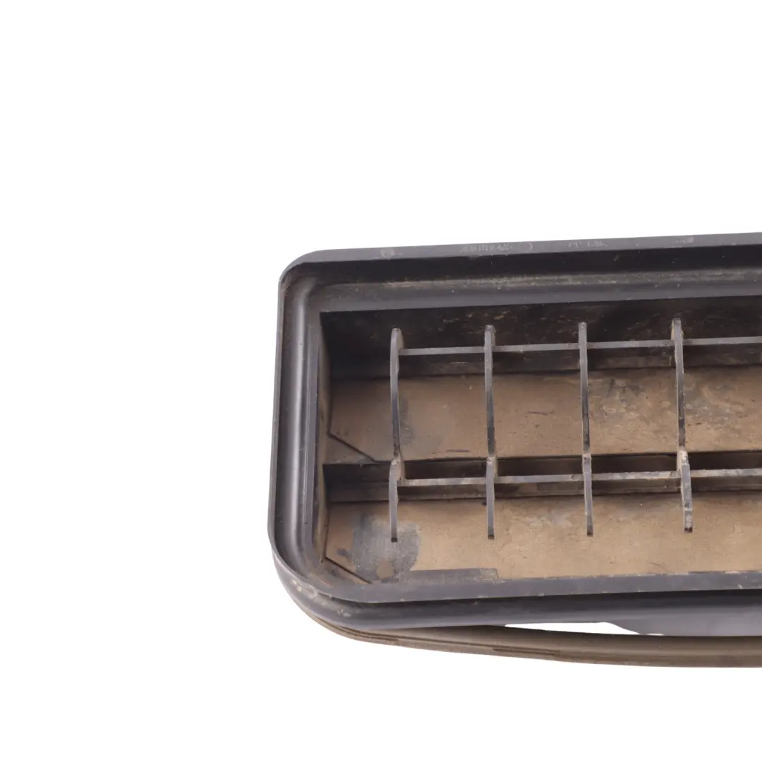 Volkswagen VW Jetta A6 Osłona Kratki Nawiewu Lewy Prawy Przód - SKU 3C0819465 - Numer Części 3C0819465