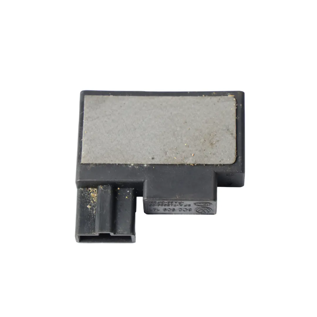 Mk3 Moduł Antena Systemu Bezkluczykowego do Audi S1 8X Skoda Octavia o numerze 3C0909141 Audi S1 8X Skoda Octavia Mk3 Moduł Antena Systemu Bezkluczykowego - SKU 3C0909141 - Numer Części 3C0909141