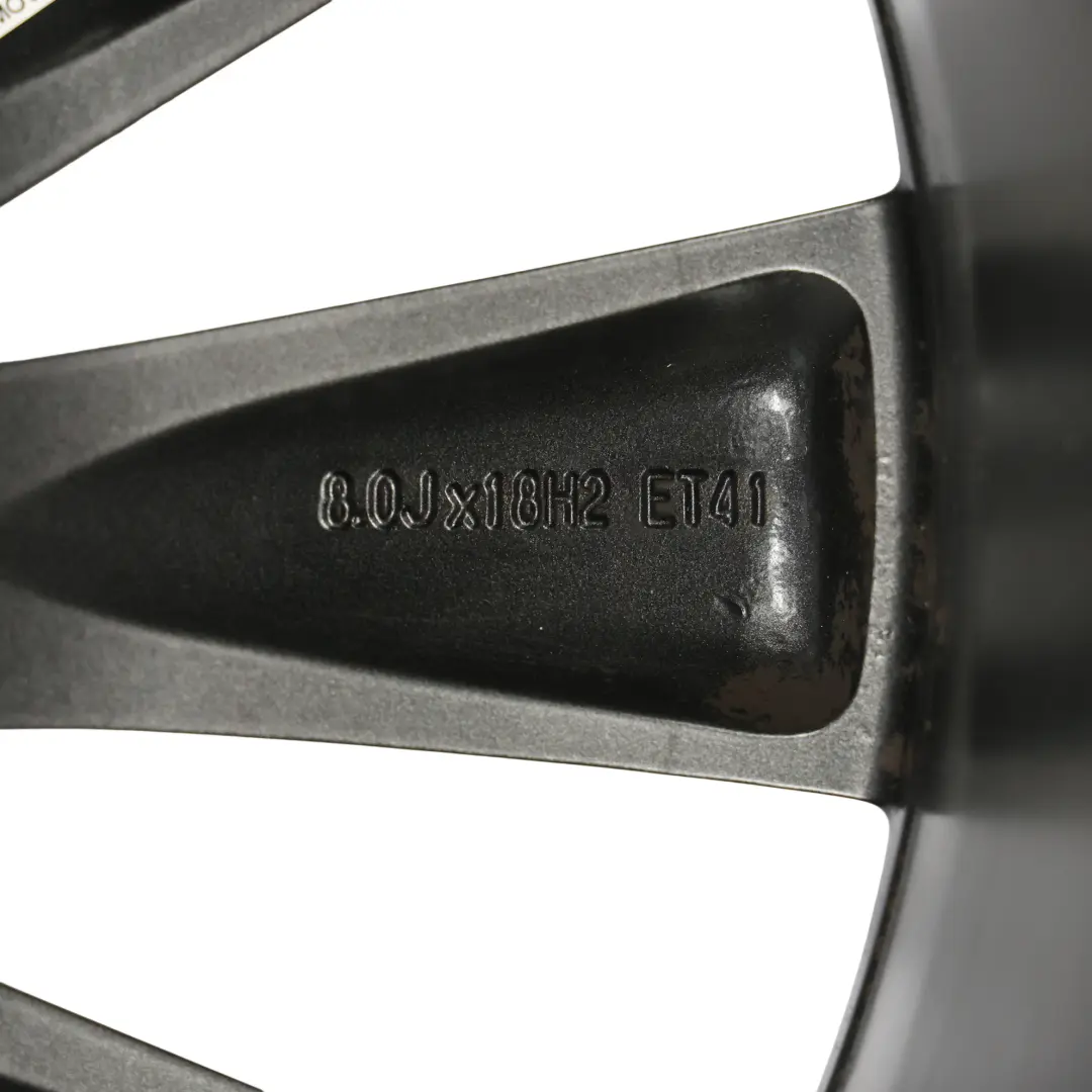 Mk3 Grau Leichtmetallfelge 18" 8J ET:41 für Volkswagen Scirocco mit Teilenummer 3C8601025D Volkswagen Scirocco Mk3 Grau Leichtmetallfelge 18" 8J ET:41 - SKU 3C8601025D-8 - Teilenummer 3C8601025D