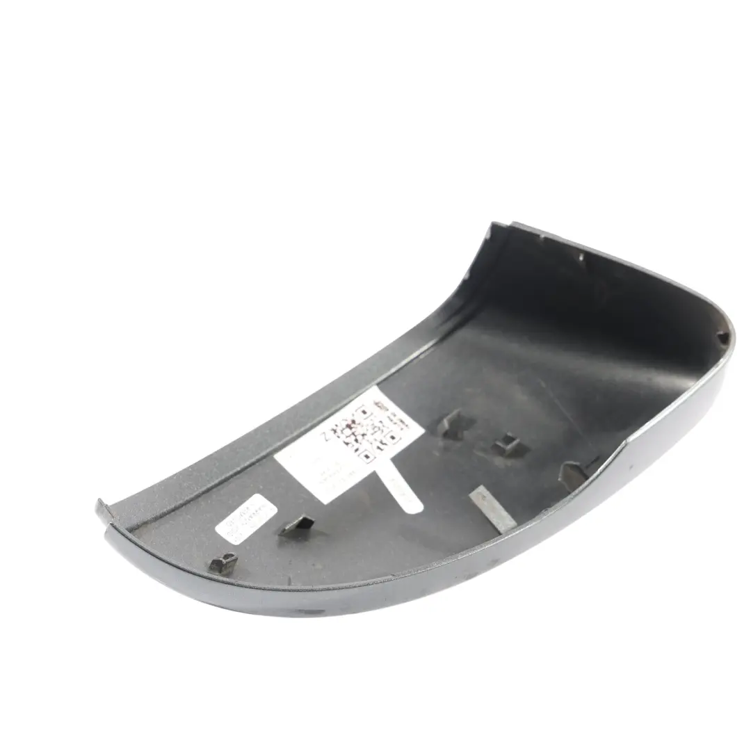 Copri Specchietto Retrovisore Sinistro Grigio Platino - D7X per Volkswagen Jetta A6 con numero di parte 3C8857537 Volkswagen Jetta A6 Copri Specchietto Retrovisore Sinistro Grigio Platino - D7X - SKU 3C8857537-PLG - Numero di parte 3C8857537