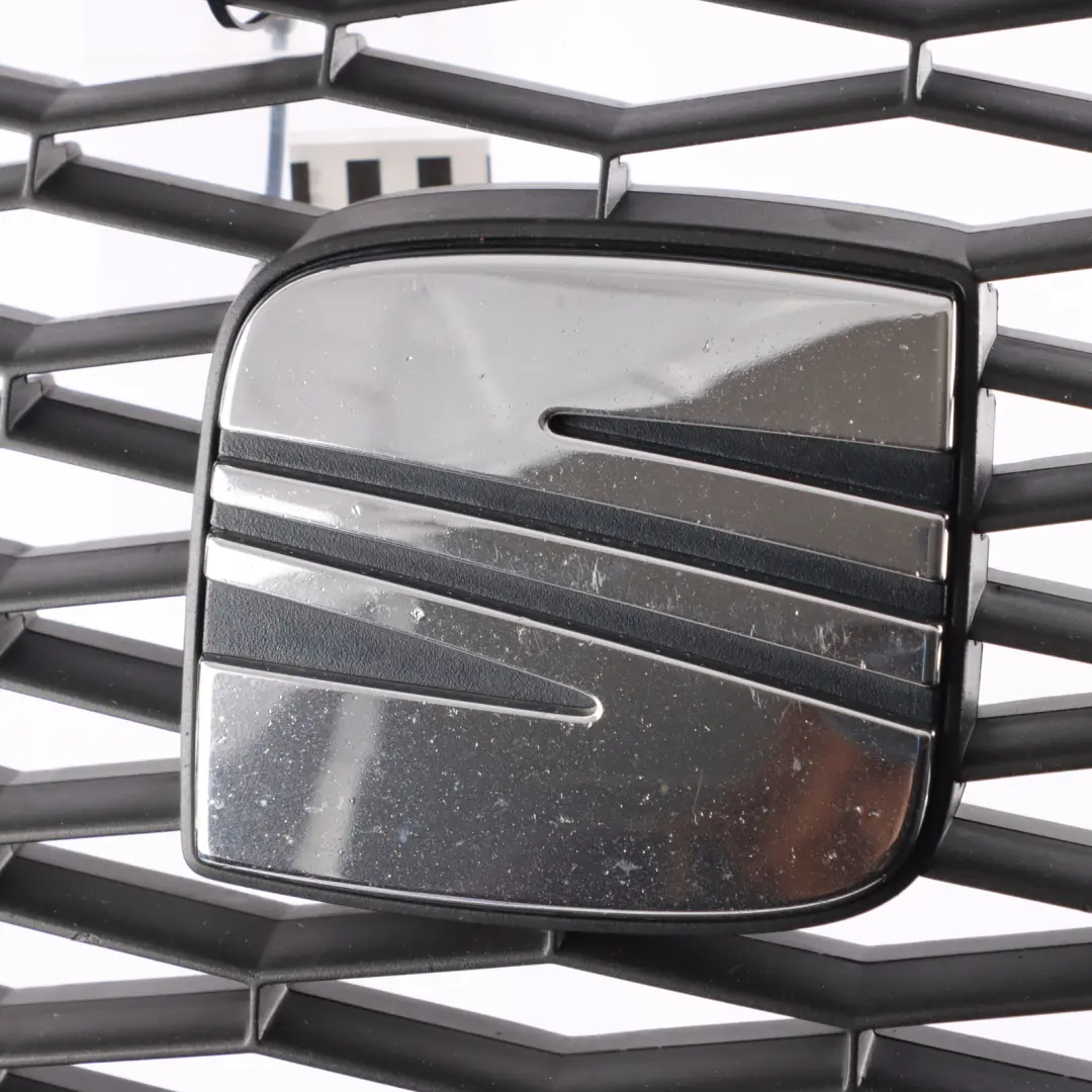 Seat Exeo Front Grille Grill Bumper Center Front Radiator 3R0853654A - SKU 3R0853651A - Part number 3R0853651A