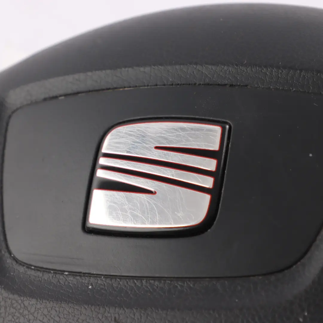 Steering Wheel Driver's Side Air Module Unit to Seat Exeo with Part number 3R0880201C Seat Exeo Steering Wheel Driver's Side Air Module Unit - SKU 3R0880201C - Part number 3R0880201C