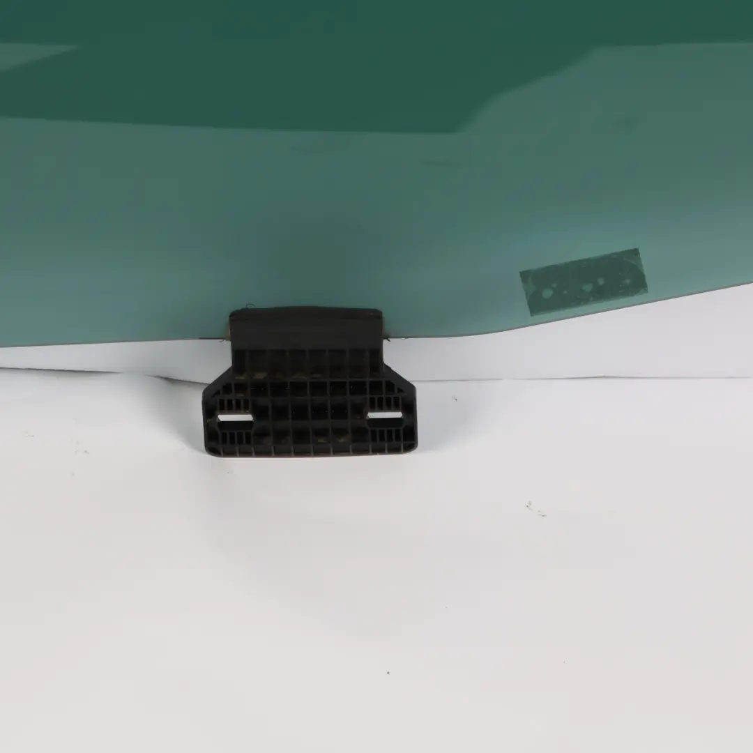 Door Side Window Glass Glazing Rear Left N/S to Seat Exeo with Part number 3R9845025B Seat Exeo Door Side Window Glass Glazing Rear Left N/S - SKU 3R9845025B - Part number 3R9845025B