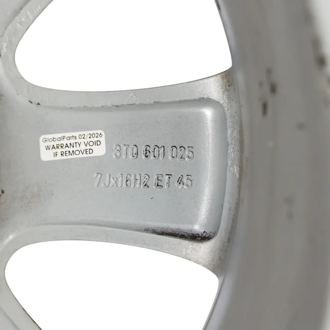 Silberne Leichtmetallfelge 16" 7J ET:45 für Skoda Yeti 5L Superb mit Teilenummer 3T0601025 Skoda Yeti 5L Superb Silberne Leichtmetallfelge 16" 7J ET:45 - SKU 3T0601025-1 - Teilenummer 3T0601025