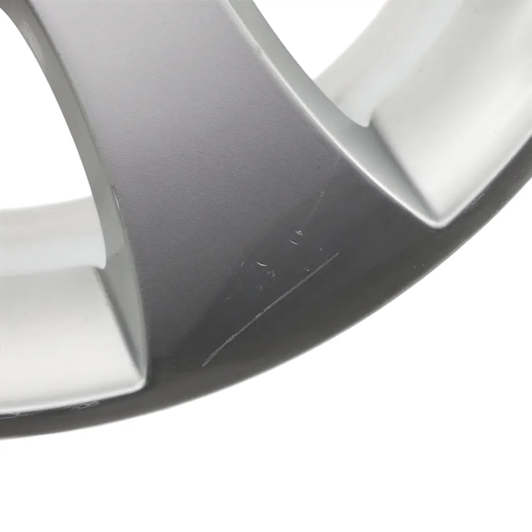 Silberne Leichtmetallfelge 16" 7J ET:45 für Skoda Yeti 5L Superb mit Teilenummer 3T0601025 Skoda Yeti 5L Superb Silberne Leichtmetallfelge 16" 7J ET:45 - SKU 3T0601025-1 - Teilenummer 3T0601025