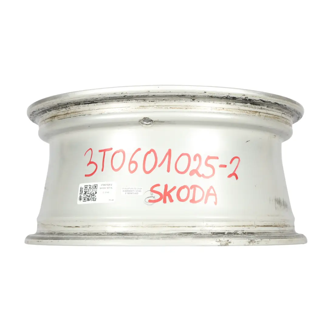 Silberne Leichtmetallfelge 16" 7J ET:45 für Skoda Yeti 5L Superb mit Teilenummer 3T0601025 Skoda Yeti 5L Superb Silberne Leichtmetallfelge 16" 7J ET:45 - SKU 3T0601025-2 - Teilenummer 3T0601025