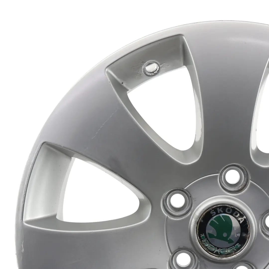 Alloy Rim 16" 7J ET:45 to Skoda Yeti 5L Superb Silver Wheel with Part number 3T0601025 Skoda Yeti 5L Superb Silver Wheel Alloy Rim 16" 7J ET:45 - SKU 3T0601025-4 - Part number 3T0601025