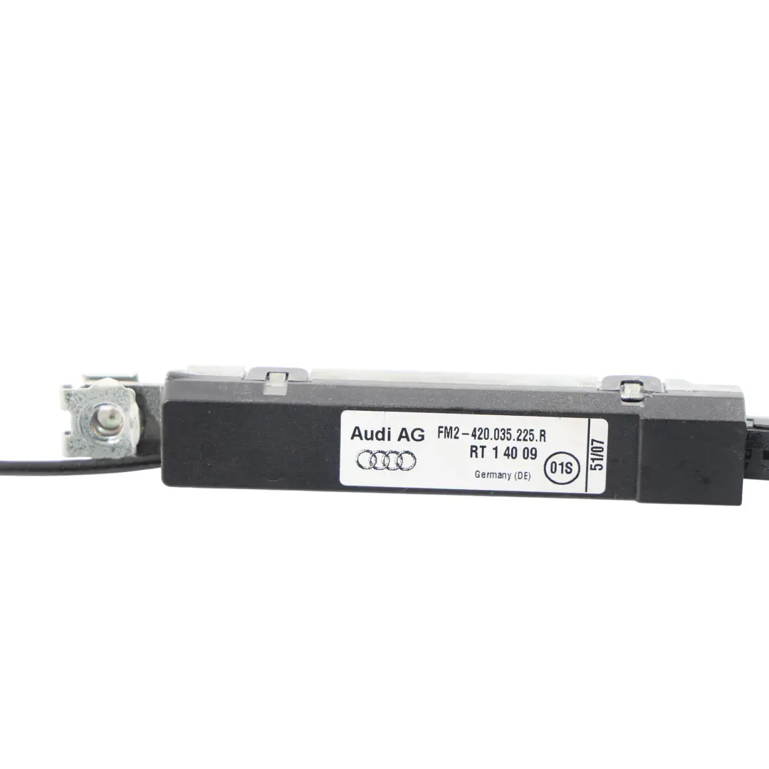 Audio Antenna Amplifier Module Unit to Audi R8 42 Spyder Gen 1 with Part number 420035225R Audi R8 42 Spyder Gen 1 Audio Antenna Amplifier Module Unit - SKU 420035225R - Part number 420035225R