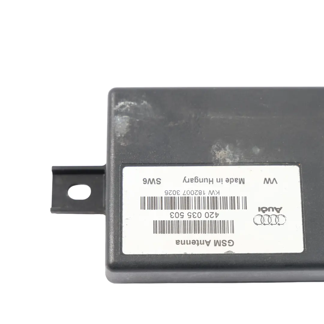 GSM Antenna Odbiornik Wzmacniacz Maszt Radia do Audi R8 42 o numerze 420035503 Audi R8 42 GSM Antenna Odbiornik Wzmacniacz Maszt Radia - SKU 420035503-1 - Numer Części 420035503