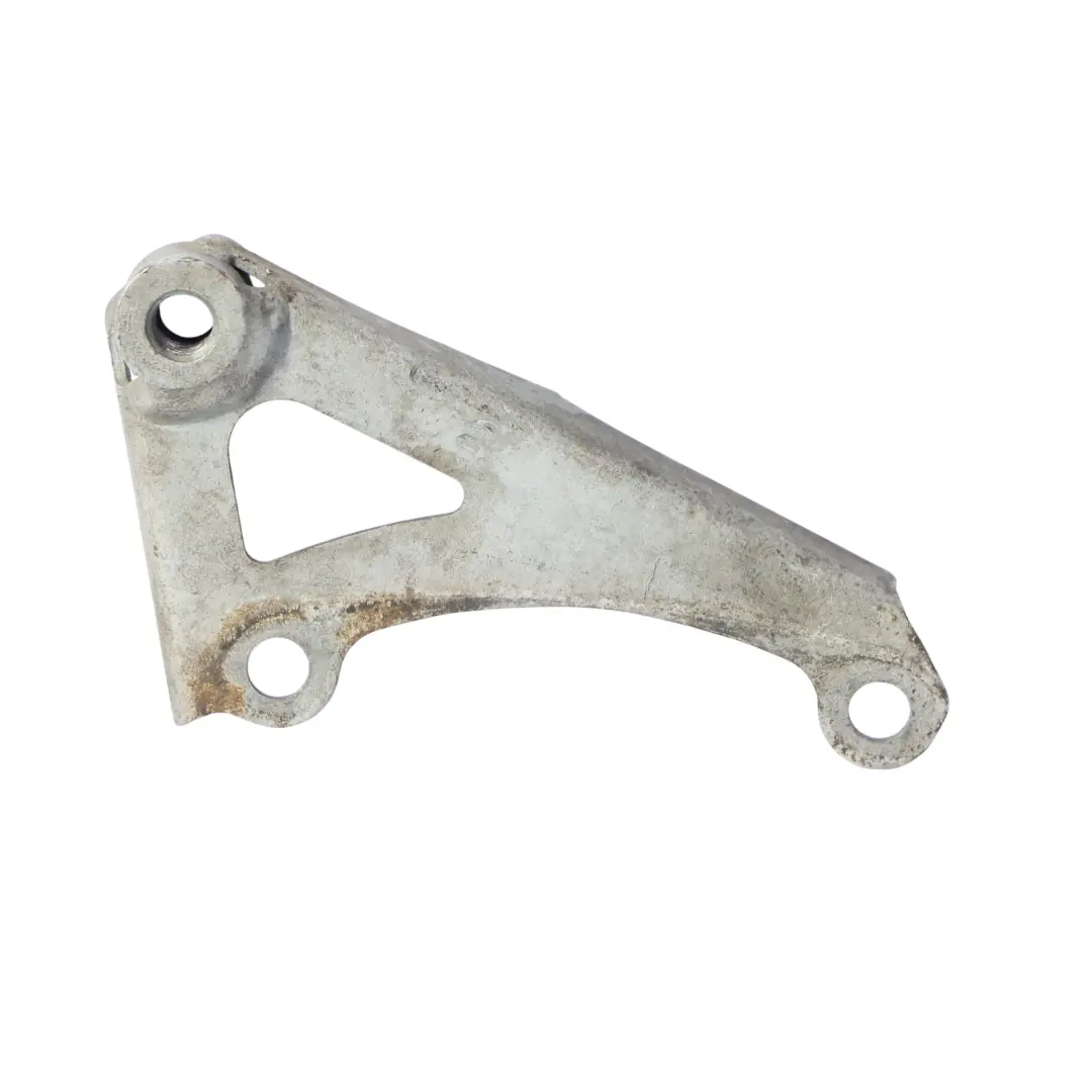 Uchwyt Mocowanie Kolektora Wydechowego Prawy do Audi R8 42 o numerze 420251376 Audi R8 42 Uchwyt Mocowanie Kolektora Wydechowego Prawy - SKU 420251376 - Numer Części 420251376