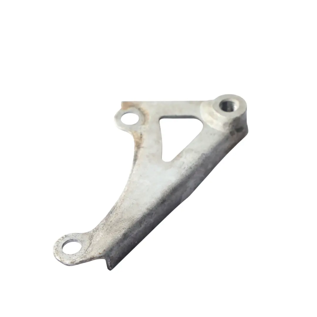 Uchwyt Mocowanie Kolektora Wydechowego Prawy do Audi R8 42 o numerze 420251376 Audi R8 42 Uchwyt Mocowanie Kolektora Wydechowego Prawy - SKU 420251376 - Numer Części 420251376