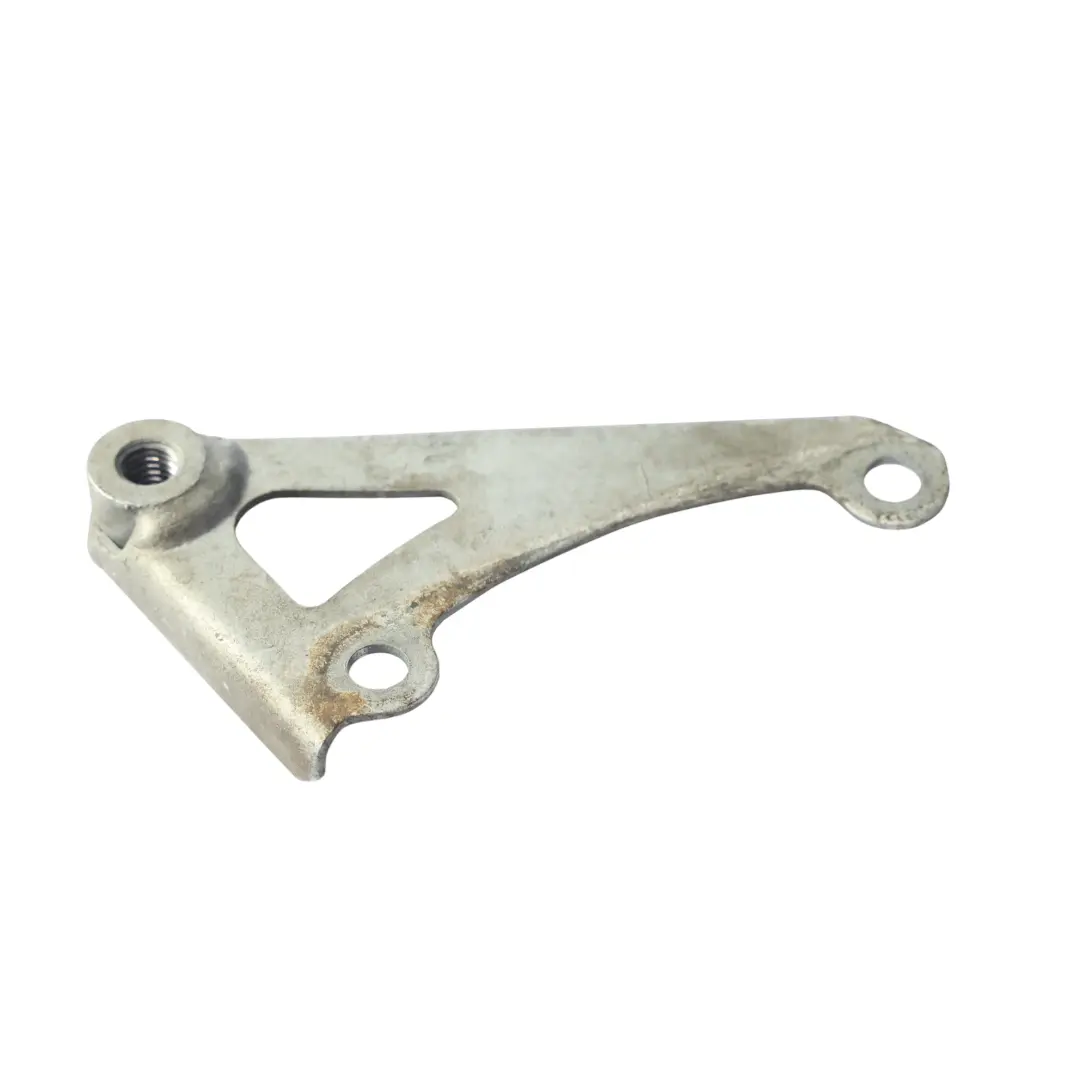 Support De Fixation Du Tuyau D'Échappement Droit Côté Conducteur pour Audi R8 42 à propos du numéro de pièce 420251376 Audi R8 42 Support De Fixation Du Tuyau D'Échappement Droit Côté Conducteur - SKU 420251376 - Numéro de pièce 420251376