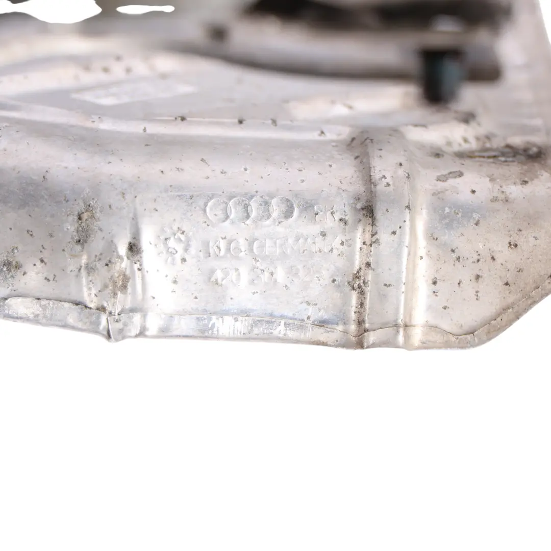 Cambio Trasmissione Scudo Termico Olio Piastra Isolamento per Audi R8 42 con numero di parte 420301325 Audi R8 42 Cambio Trasmissione Scudo Termico Olio Piastra Isolamento - SKU 420301325 - Numero di parte 420301325