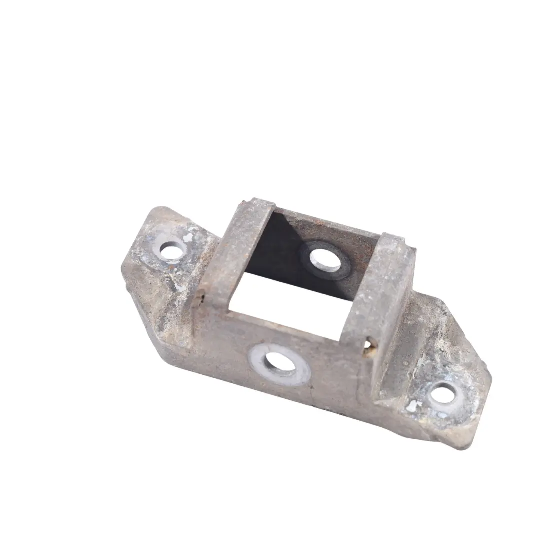 Wspornik Wahacza Górny Lewy Tył do Audi R8 42 o numerze 420407457B Audi R8 42 Wspornik Wahacza Górny Lewy Tył - SKU 420407457B - Numer Części 420407457B