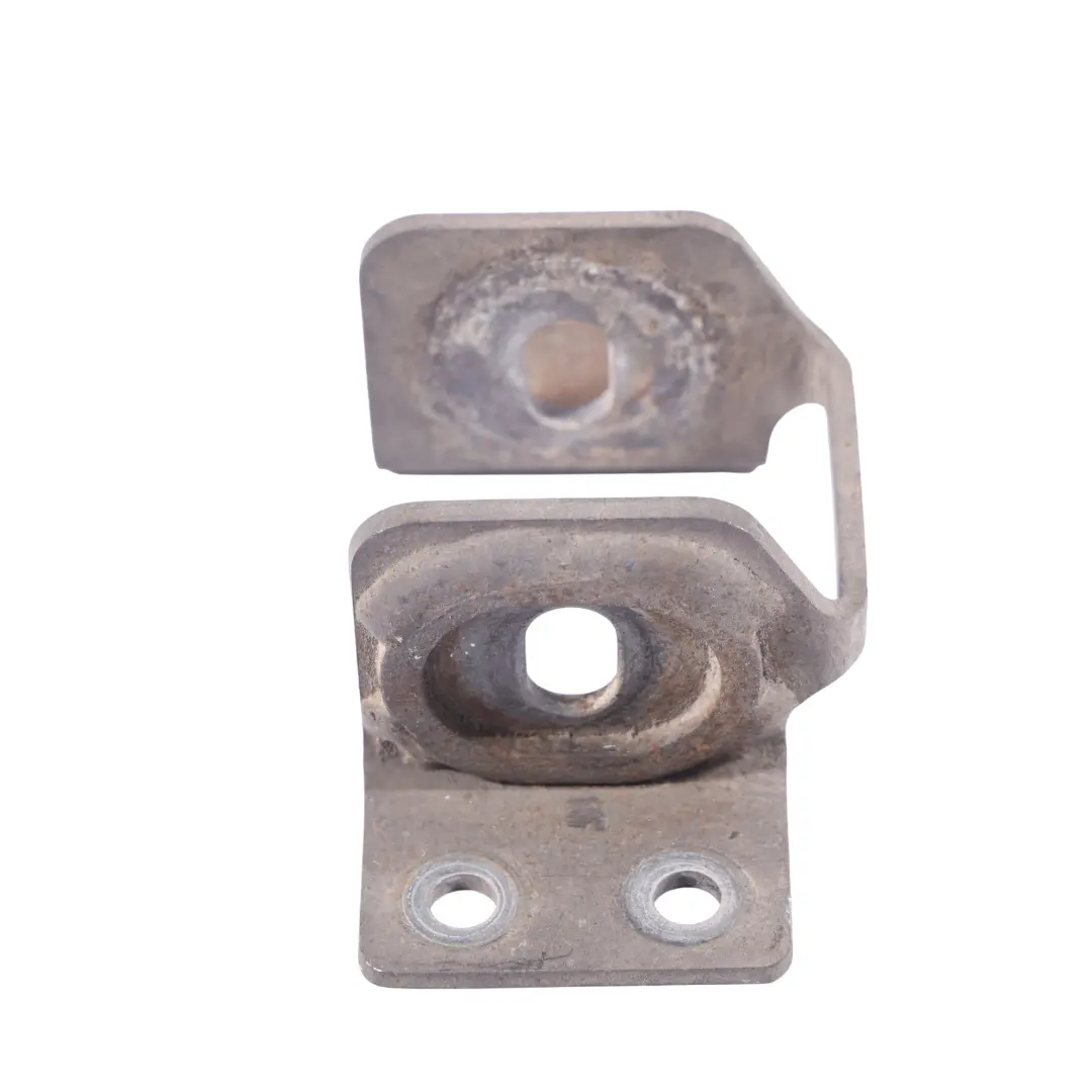 Staffa Montaggio Braccio Inferiore Posteriore Sinistro per Audi R8 42 con numero di parte 420407457H Audi R8 42 Staffa Montaggio Braccio Inferiore Posteriore Sinistro - SKU 420407457H - Numero di parte 420407457H