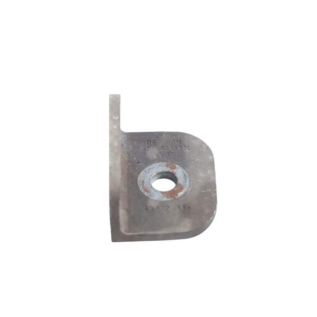 Soporte De Brazo Inferior Delantero Izquierdo Derecho para Audi R8 42 con número de pieza 420407457M Audi R8 42 Soporte De Brazo Inferior Delantero Izquierdo Derecho - SKU 420407457M - Número de pieza 420407457M