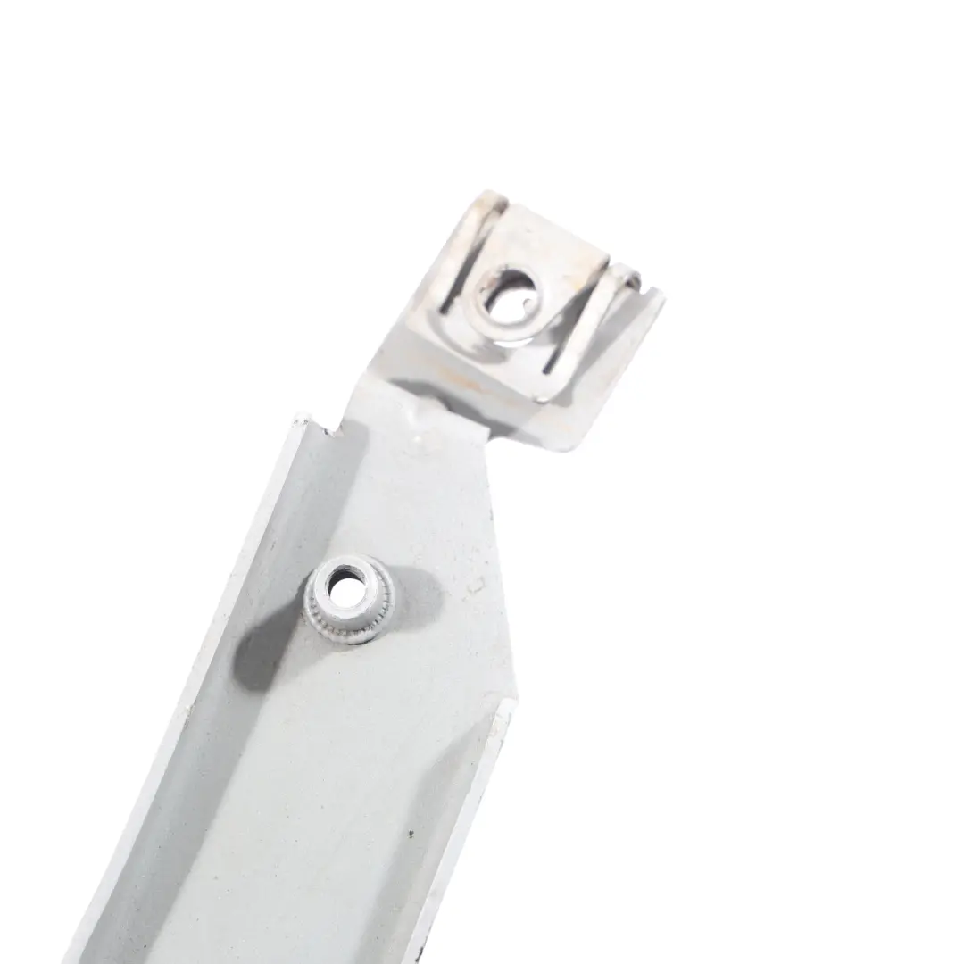 Wspornik Uchwyt Mocowanie Ślizg Lampy Prawy Przód do Audi R8 42 o numerze 420805324A Audi R8 42 Wspornik Uchwyt Mocowanie Ślizg Lampy Prawy Przód - SKU 420805324A - Numer Części 420805324A