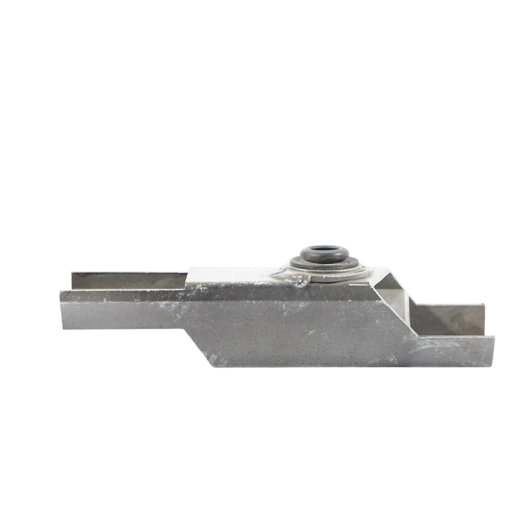 Uchwyt Mocowanie Wspornik Chłodnicy Lewy do Audi R8 42 o numerze 420806591A Audi R8 42 Uchwyt Mocowanie Wspornik Chłodnicy Lewy - SKU 420806591A - Numer Części 420806591A