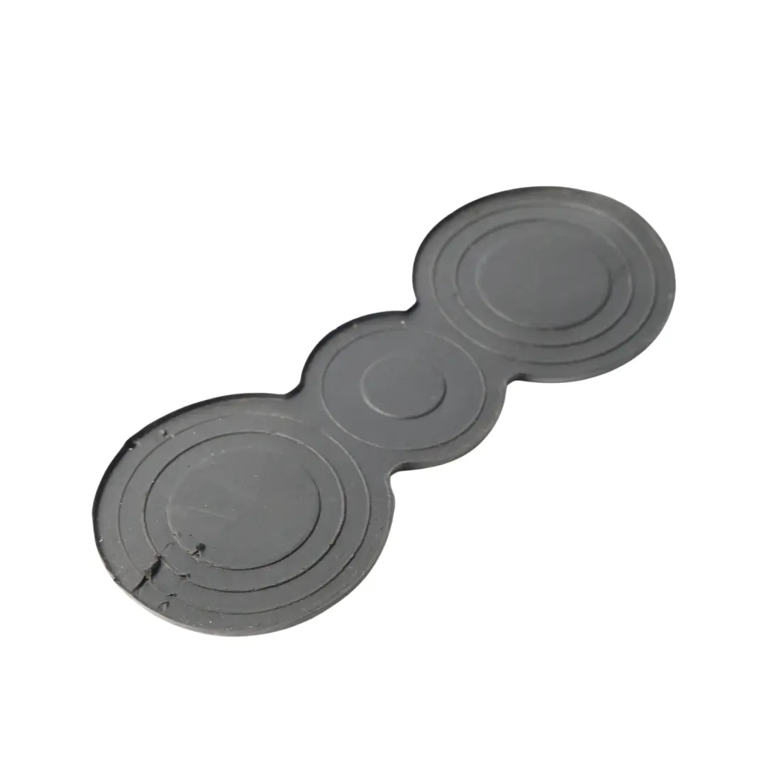 Mittelkonsole Getränkehalter Einsatz Gummi für Audi R8 42 mit Teilenummer 420863328 Audi R8 42 Mittelkonsole Getränkehalter Einsatz Gummi - SKU 420863328 - Teilenummer 420863328