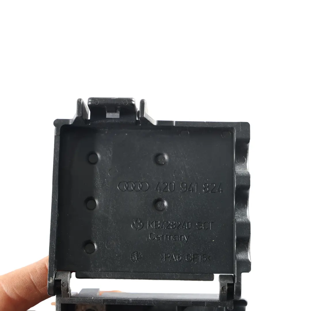 Fuse Box Battery Terminal Cover Housing Clamp to Audi R8 42 Spyder with Part number 420941824 Audi R8 42 Spyder Fuse Box Battery Terminal Cover Housing Clamp - SKU 420941824 - Part number 420941824