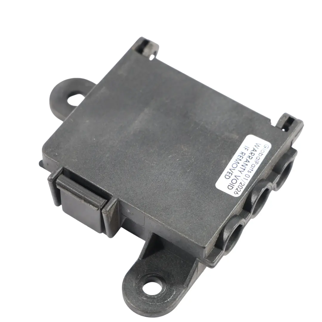 Boîte À Fusibles Couvercle De Borne De Batterie pour Audi R8 42 Spyder à propos du numéro de pièce 420941824 Audi R8 42 Spyder Boîte À Fusibles Couvercle De Borne De Batterie - SKU 420941824 - Numéro de pièce 420941824