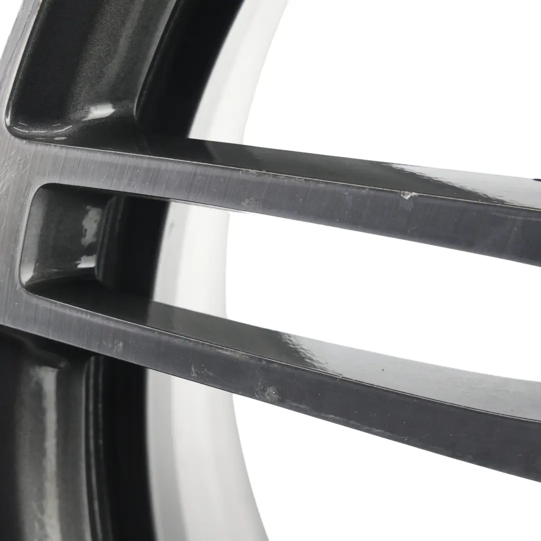 Felga Aluminiowa 20" 9J ET:46 do Audi A8 S8 D3 o numerze 4E0601025BE Audi A8 S8 D3 Felga Aluminiowa 20" 9J ET:46 - SKU 4E0601025BE-1 - Numer Części 4E0601025BE