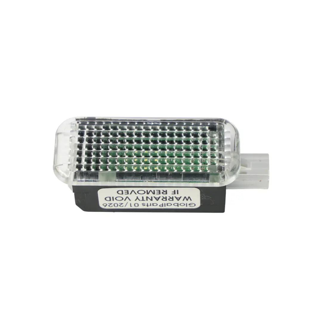 Luce Interna Del Vano Piedi Sinistra Destra SET per Audi A1 8X A4 A5 Q7 con numero di parte 4E0947415 Audi A1 8X A4 A5 Q7 Luce Interna Del Vano Piedi Sinistra Destra SET - SKU 4E0947415-1 - Numero di parte 4E0947415