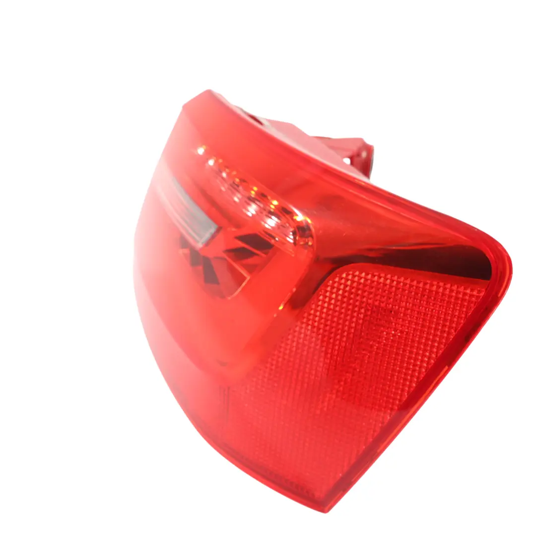 LED Fanale Posteriore Destro per Audi A6 C7 Allroad 4G Avant con numero di parte 4G9945096B Audi A6 C7 Allroad 4G Avant LED Fanale Posteriore Destro - SKU 4G9945096B - Numero di parte 4G9945096B