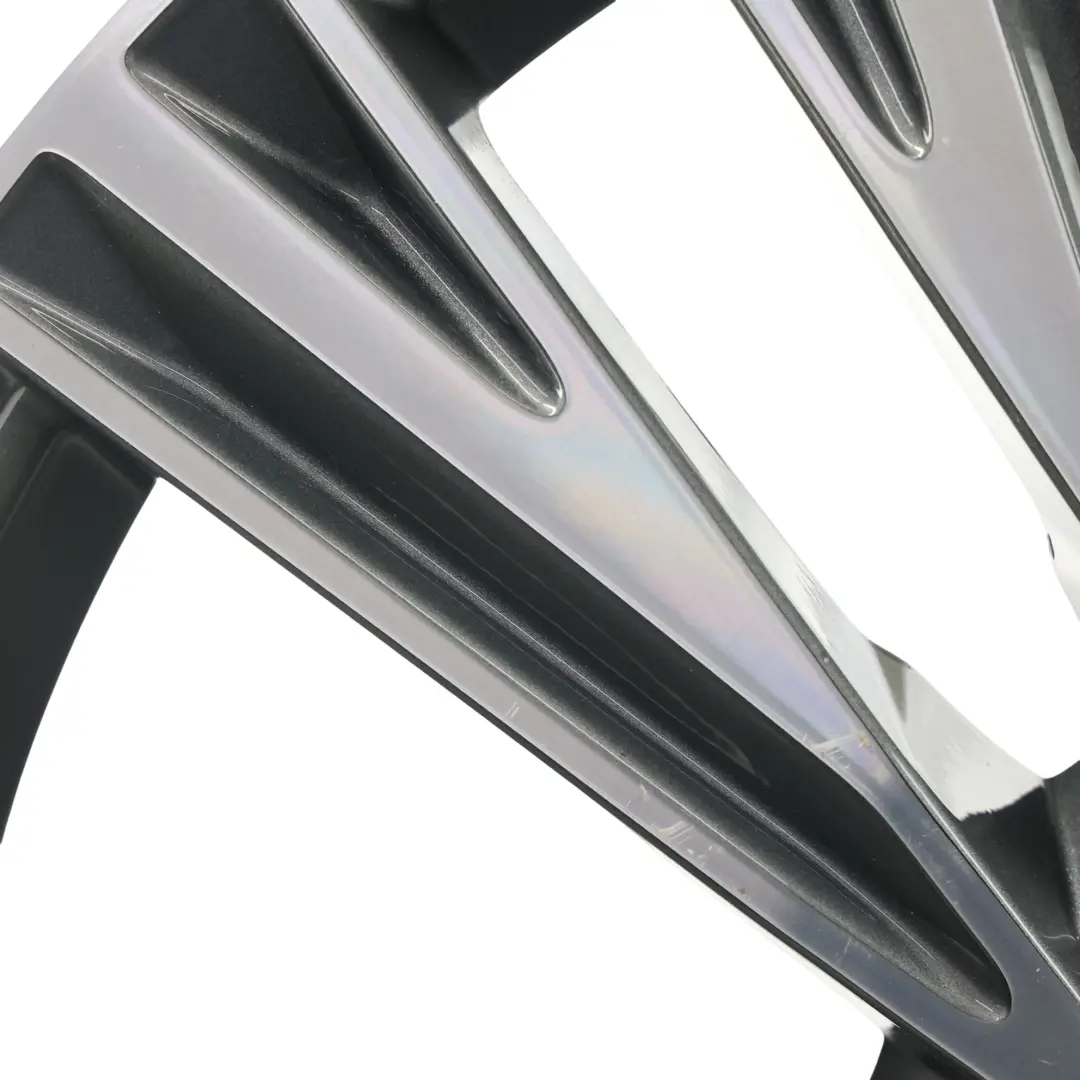 Jante En Alliage Bicolore 4K 20" 8,5J ET:43 pour Audi A6 S6 C8 à propos du numéro de pièce 4K0601025J Audi A6 S6 C8 Jante En Alliage Bicolore 4K 20" 8,5J ET:43 - SKU 4K0601025J-1 - Numéro de pièce 4K0601025J