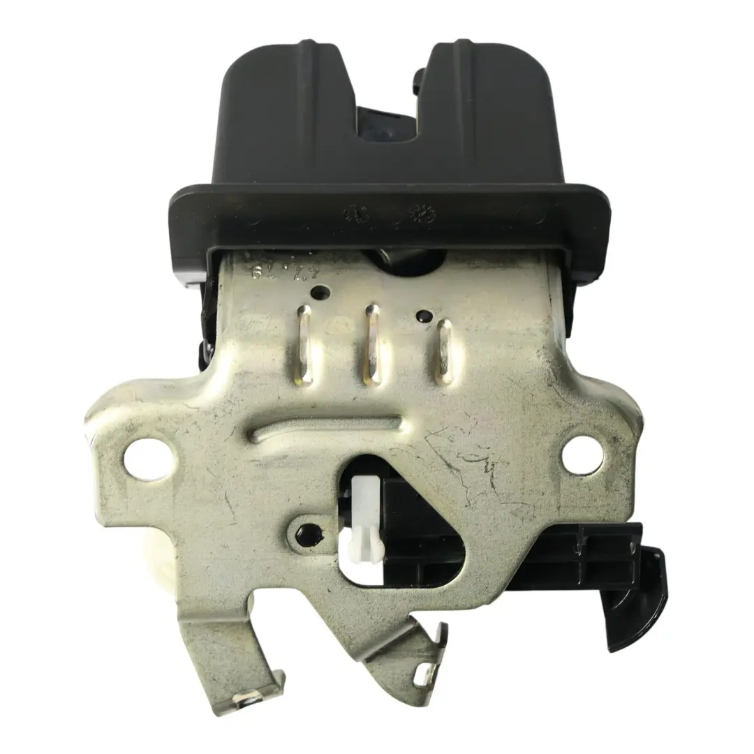 Zamek Klapy Tylnej Bagażnika Tył do Audi A6 C8 o numerze 4K0827503 Audi A6 C8 Zamek Klapy Tylnej Bagażnika Tył - SKU 4K0827503 - Numer Części 4K0827503