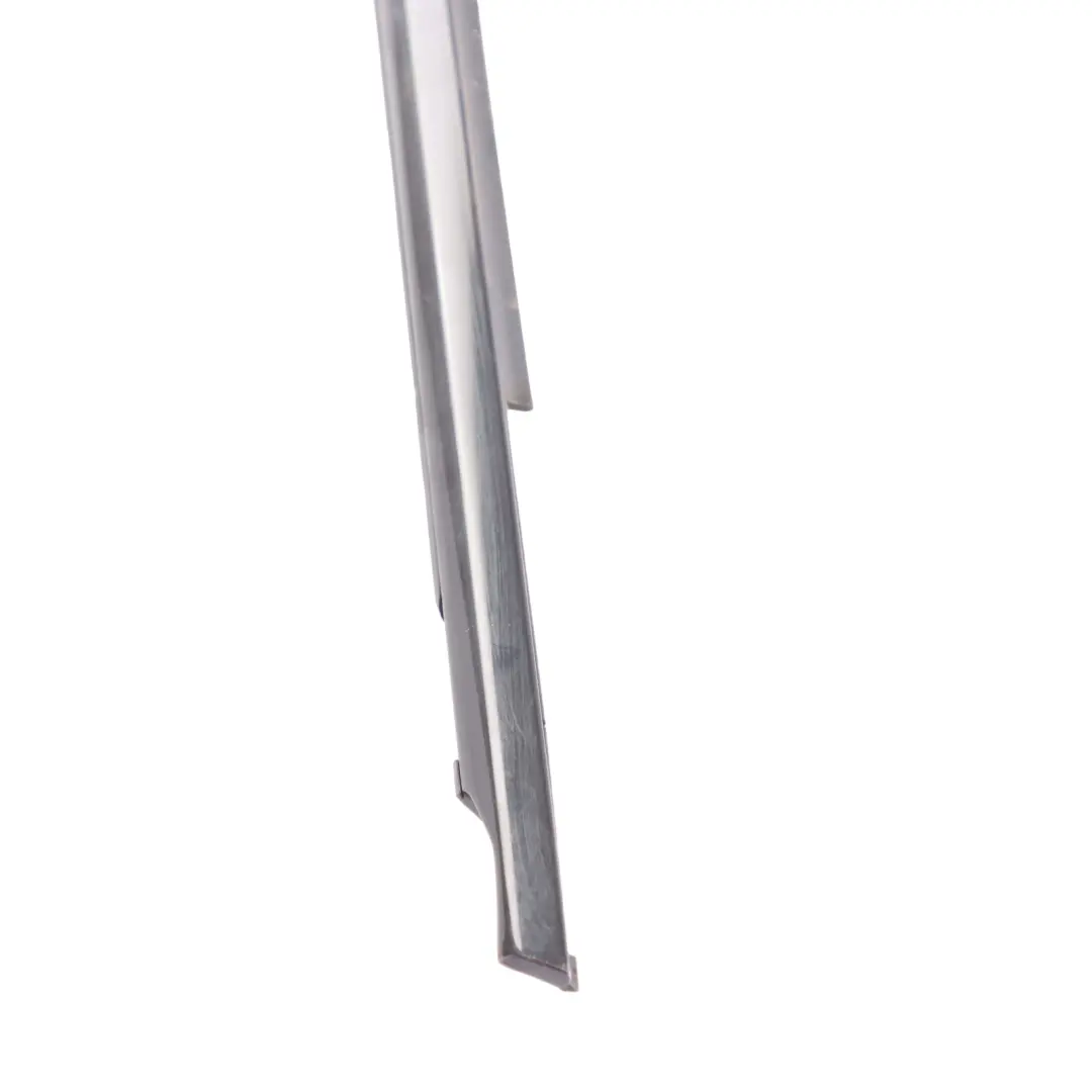 Joint Fente Vitre Avec Baguette Avant Gauche pour Audi A6 C8 à propos du numéro de pièce 4K0837475A Audi A6 C8 Joint Fente Vitre Avec Baguette Avant Gauche - SKU 4K0837475A - Numéro de pièce 4K0837475A