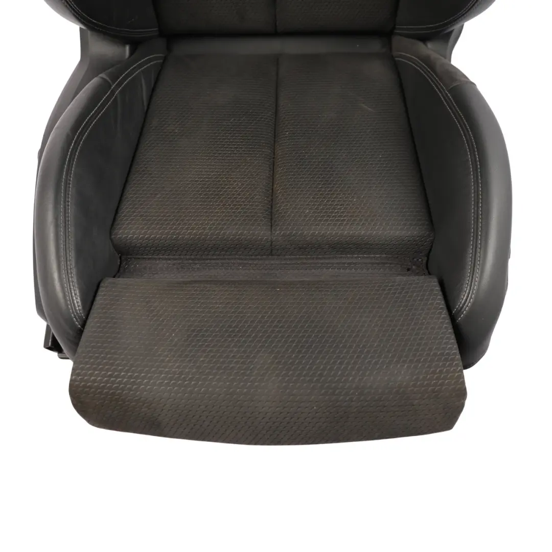 Fotel Prawy Podgrzewany Memory Skóra Alcantara Soul Czarny do Audi A6 C8 o numerze 4K0881808L Audi A6 C8 Fotel Prawy Podgrzewany Memory Skóra Alcantara Soul Czarny - SKU 4K0881808L - Numer Części 4K0881808L