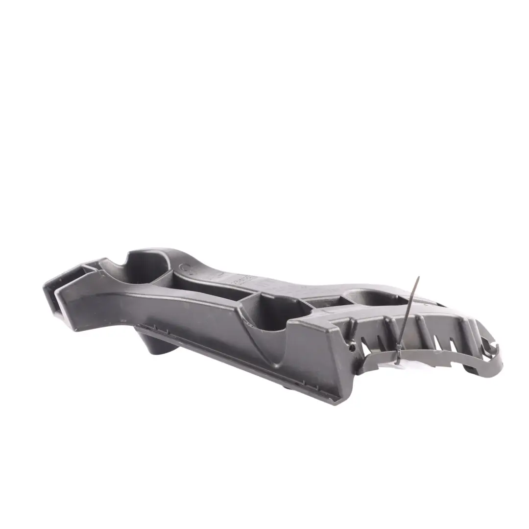 Soporte Parachoques Trasero Soporte Gudie Izquierda para Audi A6 C8 con número de pieza 4K5807393 Audi A6 C8 Soporte Parachoques Trasero Soporte Gudie Izquierda - SKU 4K5807393 - Número de pieza 4K5807393