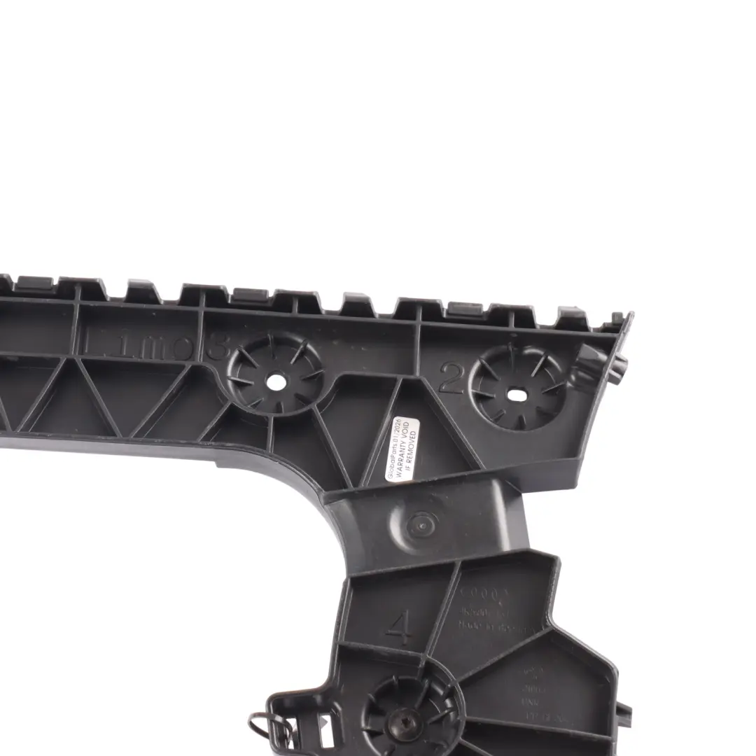 Sezione Guida Supporto Paraurti Posteriore Inferiore Destro per Audi A6 C8 con numero di parte 4K5807454 Audi A6 C8 Sezione Guida Supporto Paraurti Posteriore Inferiore Destro - SKU 4K5807454 - Numero di parte 4K5807454